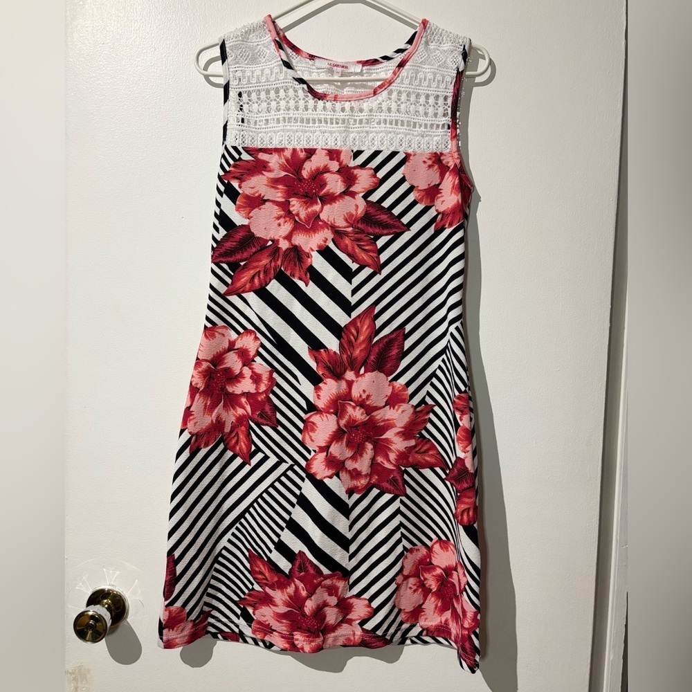 🎉4/30$🎉 Black and Pink Sleeveless Sheath Mini Dress🌸🖤